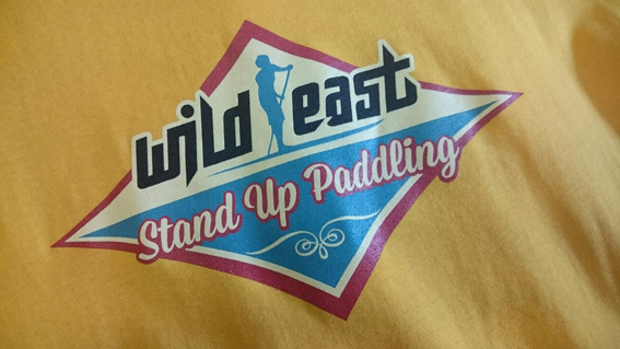 Wild East T-Shirts und Hoodies